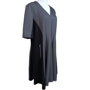 Liz Claiborne Flattering Gored Midi‎ Dress Plus 16 Panels Short Sleeves Career